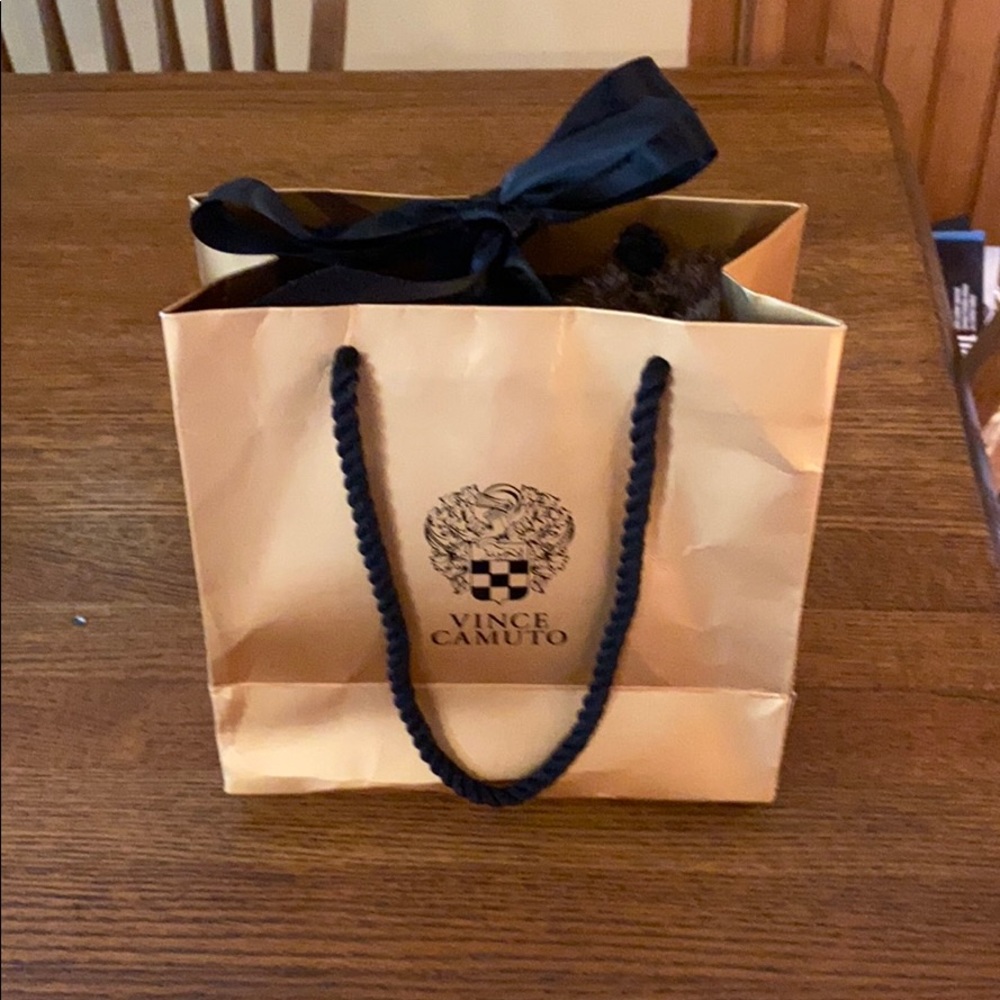 Vince Camuto 100% rabbit fur neck warmer